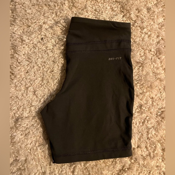 SOLD. Nike dri-fit shorts. Size xs. - Picture 3 of 3